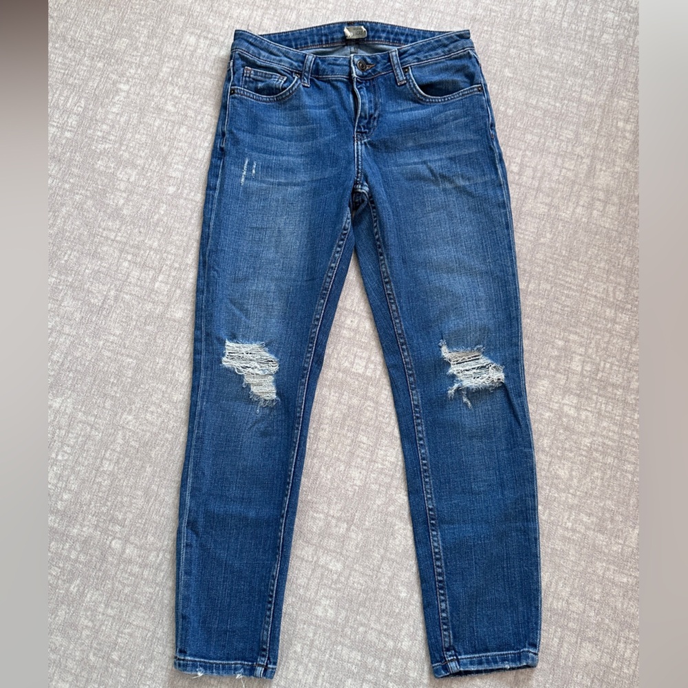 Topshop Lucas Slim Distressed Boyfriend Medium Blue Wash Jeans in W26L30